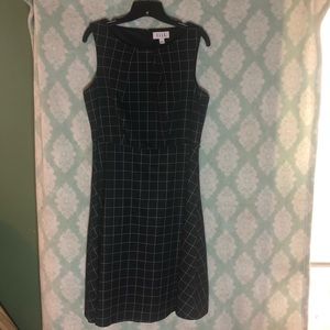 Elle Career Black & White Windowpane Dress size L